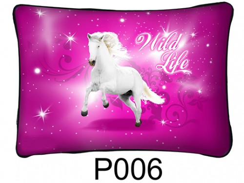 (P006) Párna 37 cm x 27 cm - Fehér ló Wild Life - Lovas ajándékok